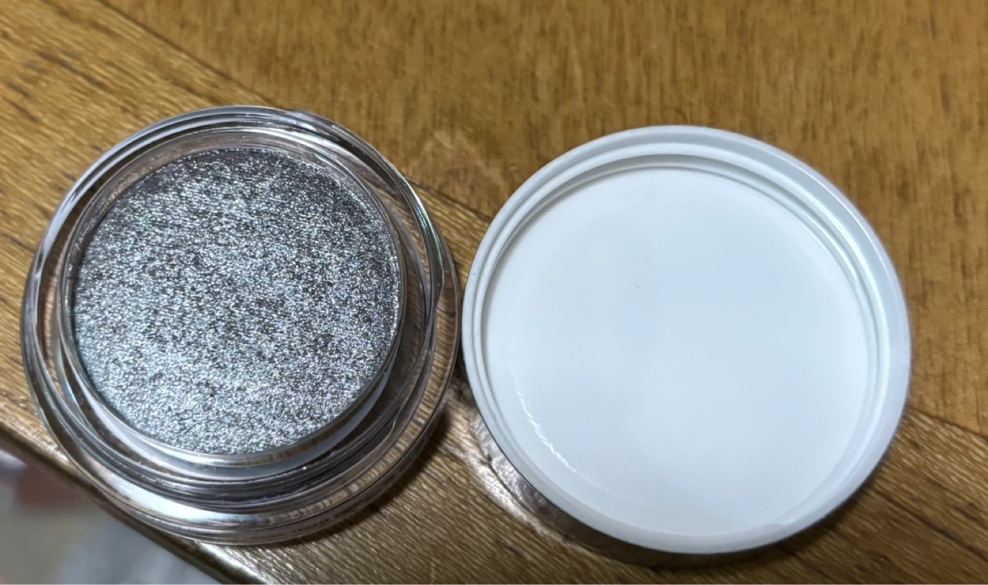 BRAND NEW Clarins Ombre Iridescente Eyeshadow 10 Silver Grey - photo 3