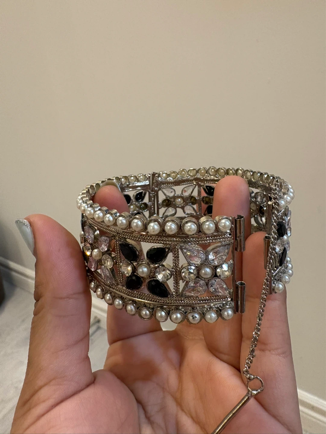 Embellished Bangle Bracelet with Pearls and Rhinestones - photo 4