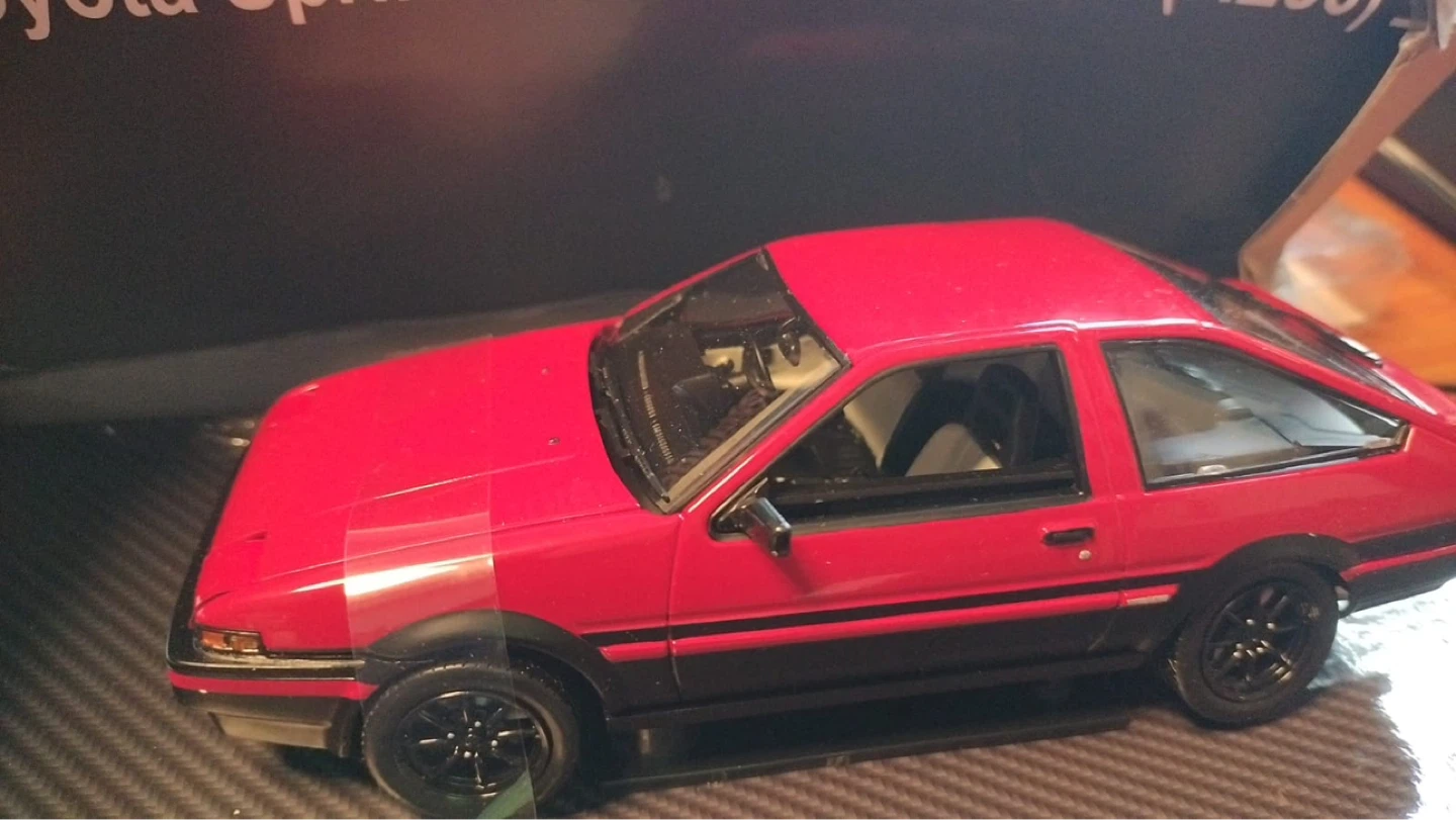 1/24 Toyota Sprinter Trueno GT Apex AE86 Diecast Model Car Red