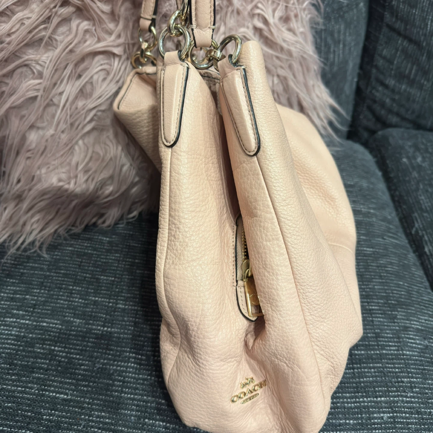 Coach Pink Leather Shoulder Bag - photo 3
