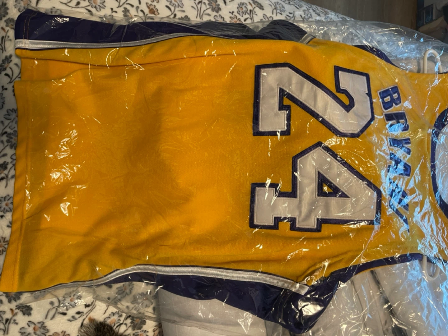 Los Angeles Lakers Kobe Bryant #24 Adidas Jersey Size 52