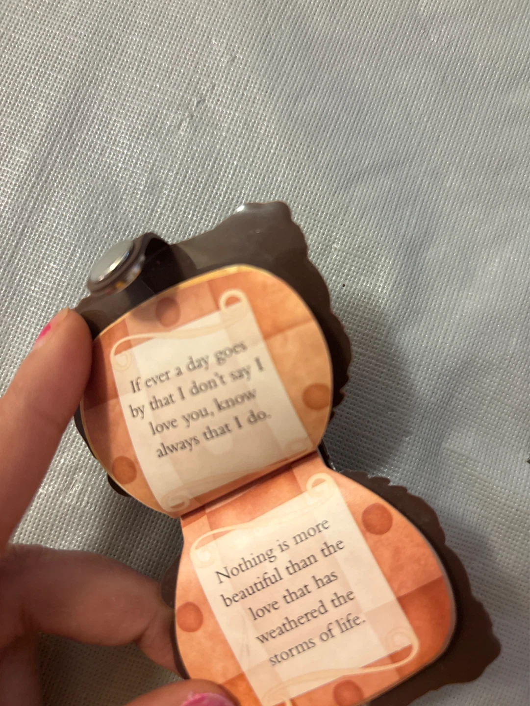A Little Book of Quotations Keychain with Rose and Love Design - photo 3