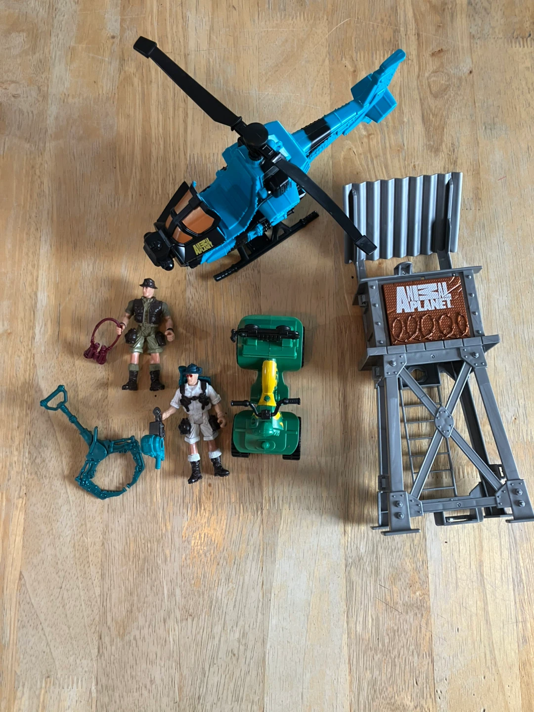 Animal Planet Dinosaur & Adventure Play Set
