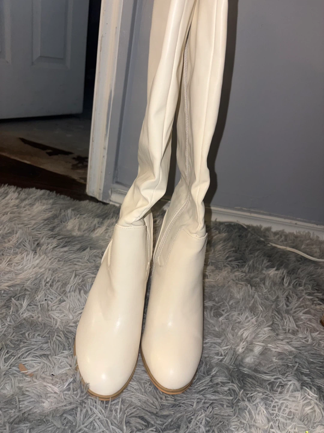Cream Knee-High Boots with Chunky Heel NEVER WORN - photo 3
