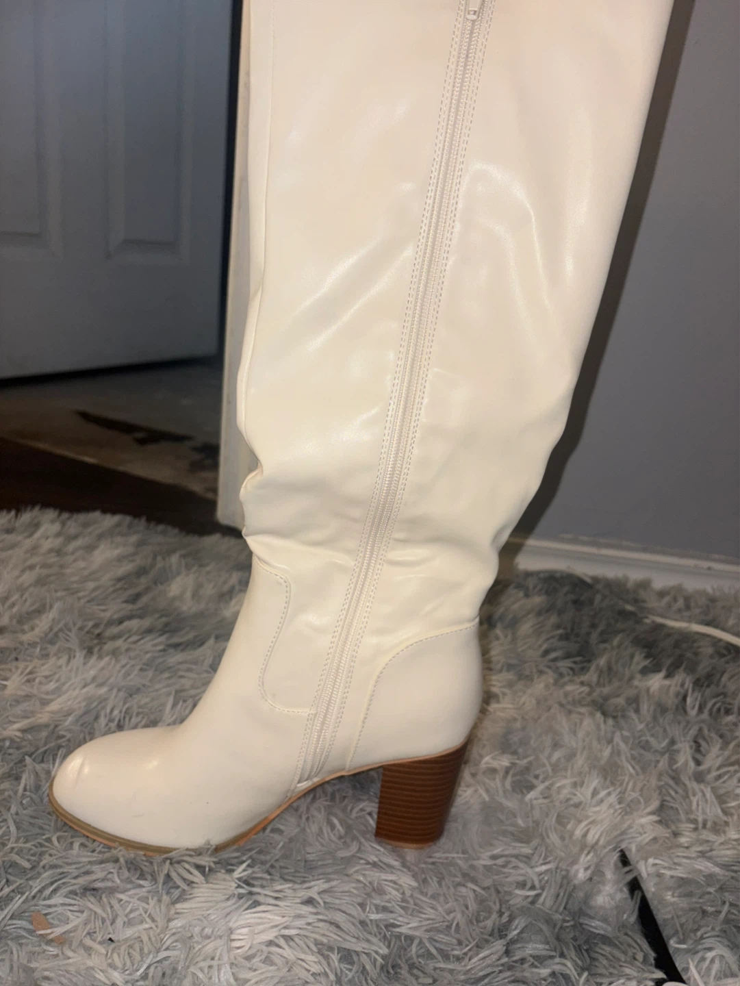 Cream Knee-High Boots with Chunky Heel NEVER WORN - photo 4