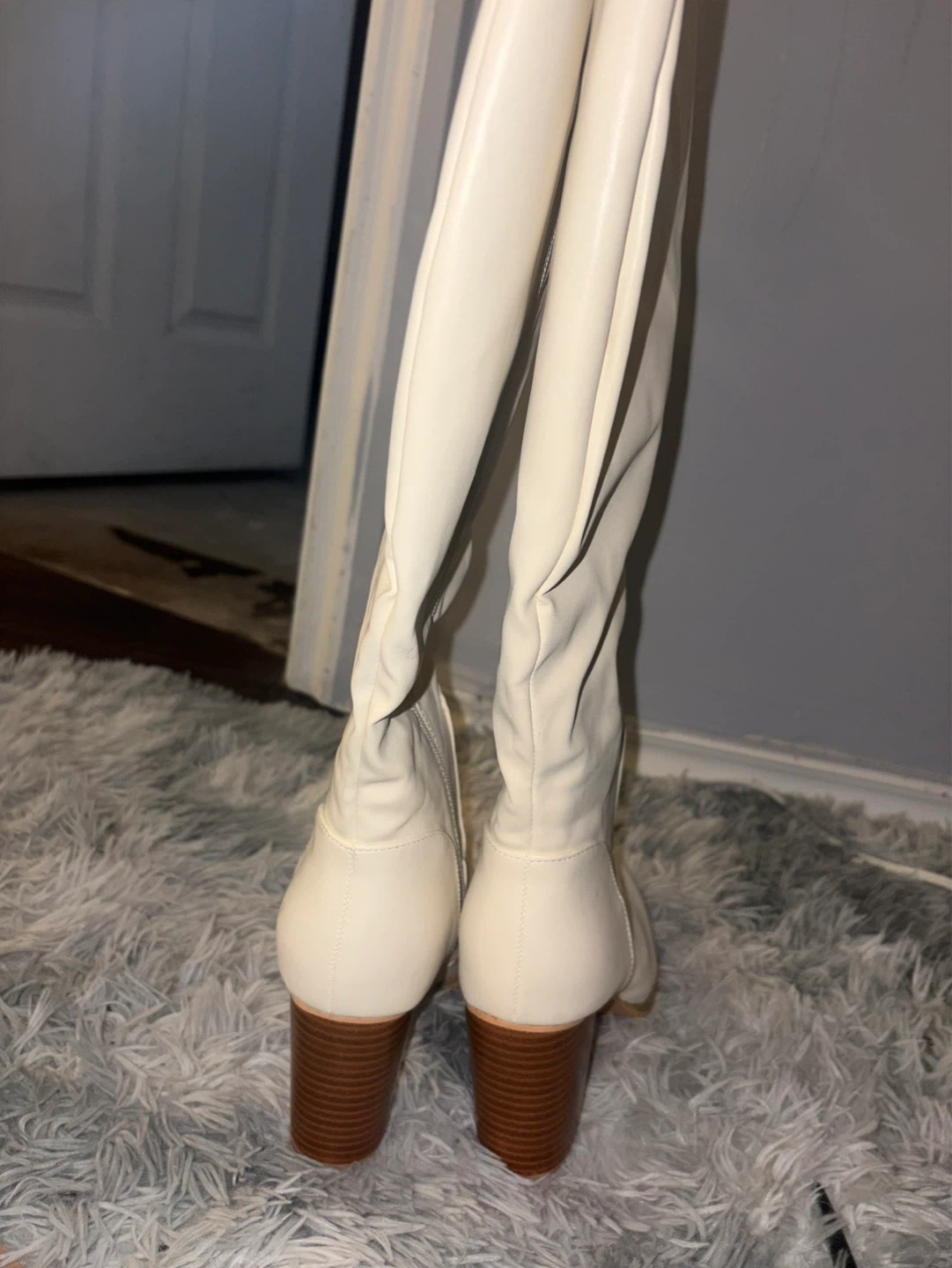 Cream Knee-High Boots with Chunky Heel NEVER WORN - photo 2