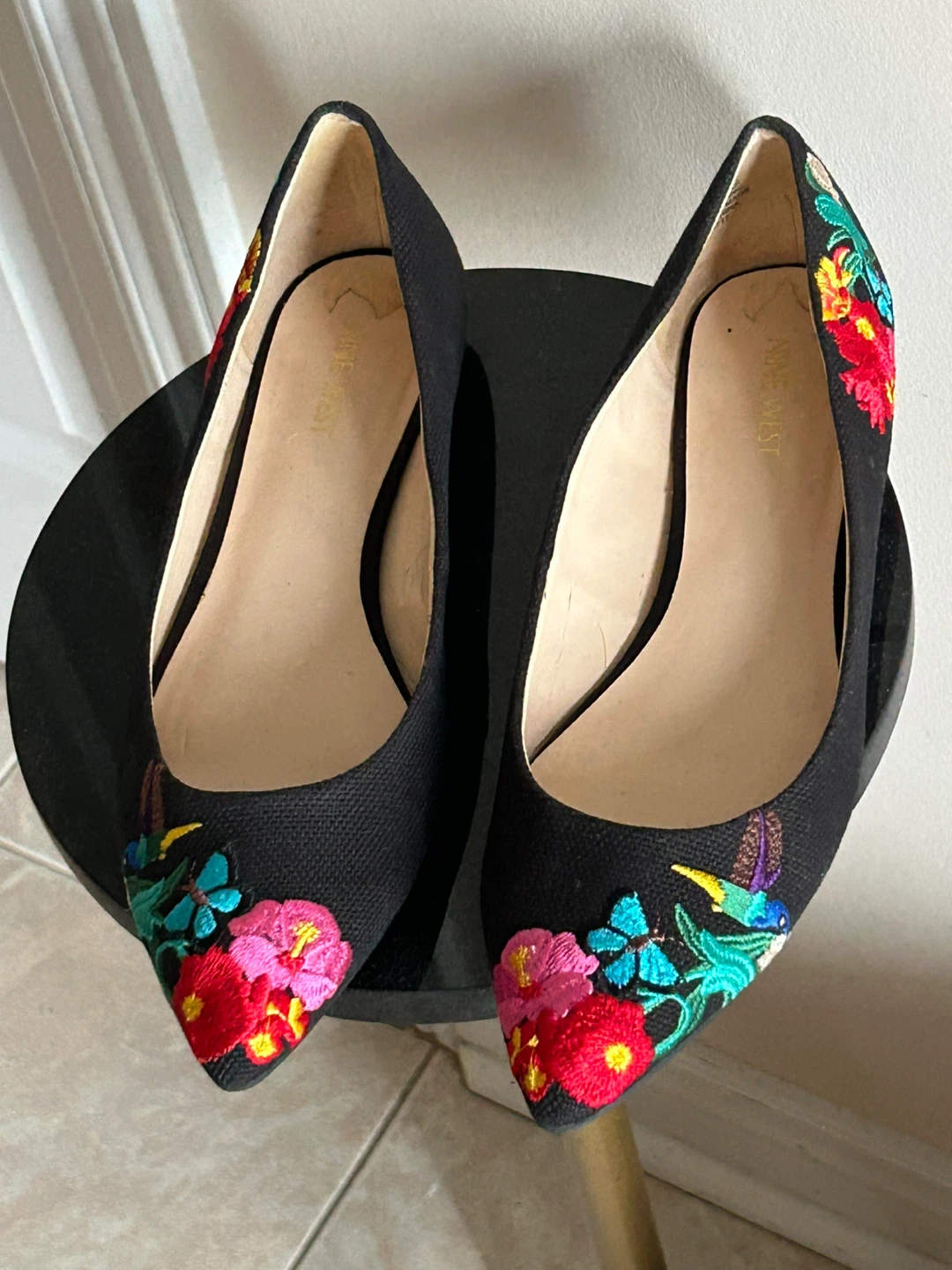 Nine West Embroidered Black Flats