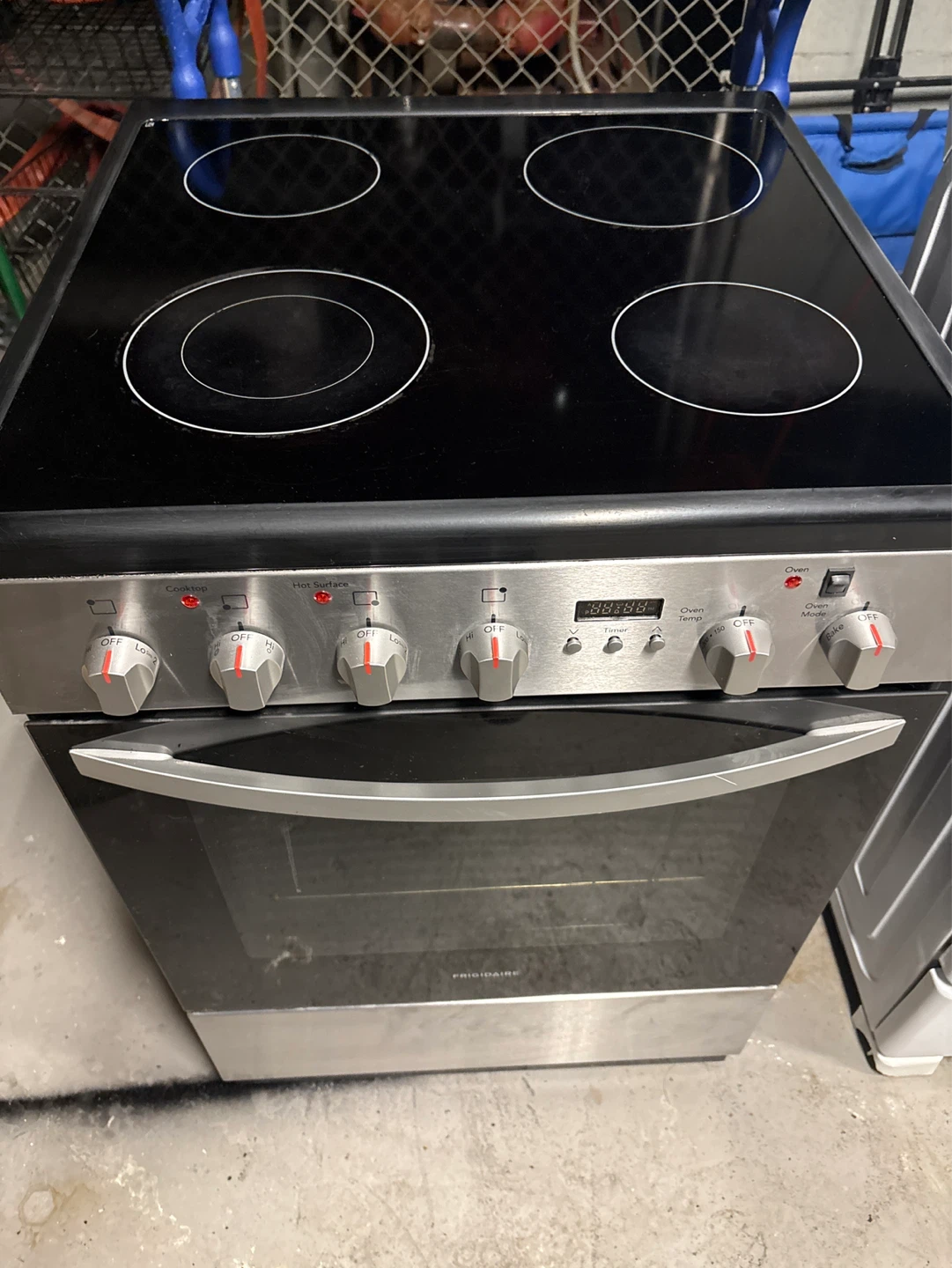 Frigidaire Electric Range Oven with Glass Top