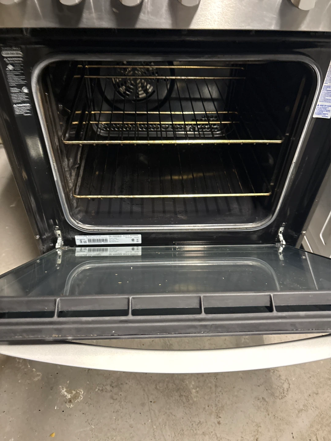 Frigidaire Electric Range Oven with Glass Top - photo 3