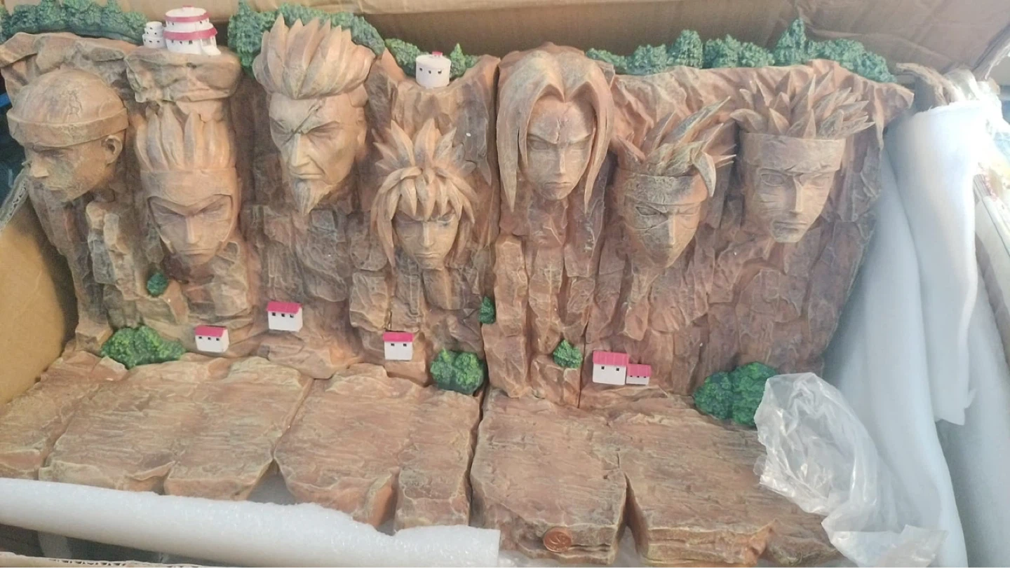 Anime Character Rock Carving Resin Display - photo 2