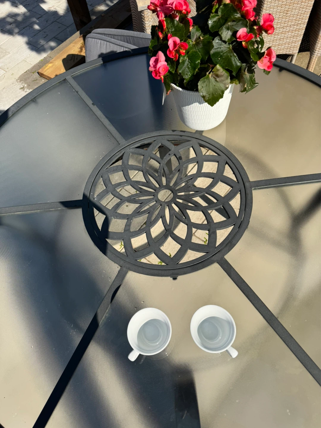 Round Glass Top Patio Table - photo 2