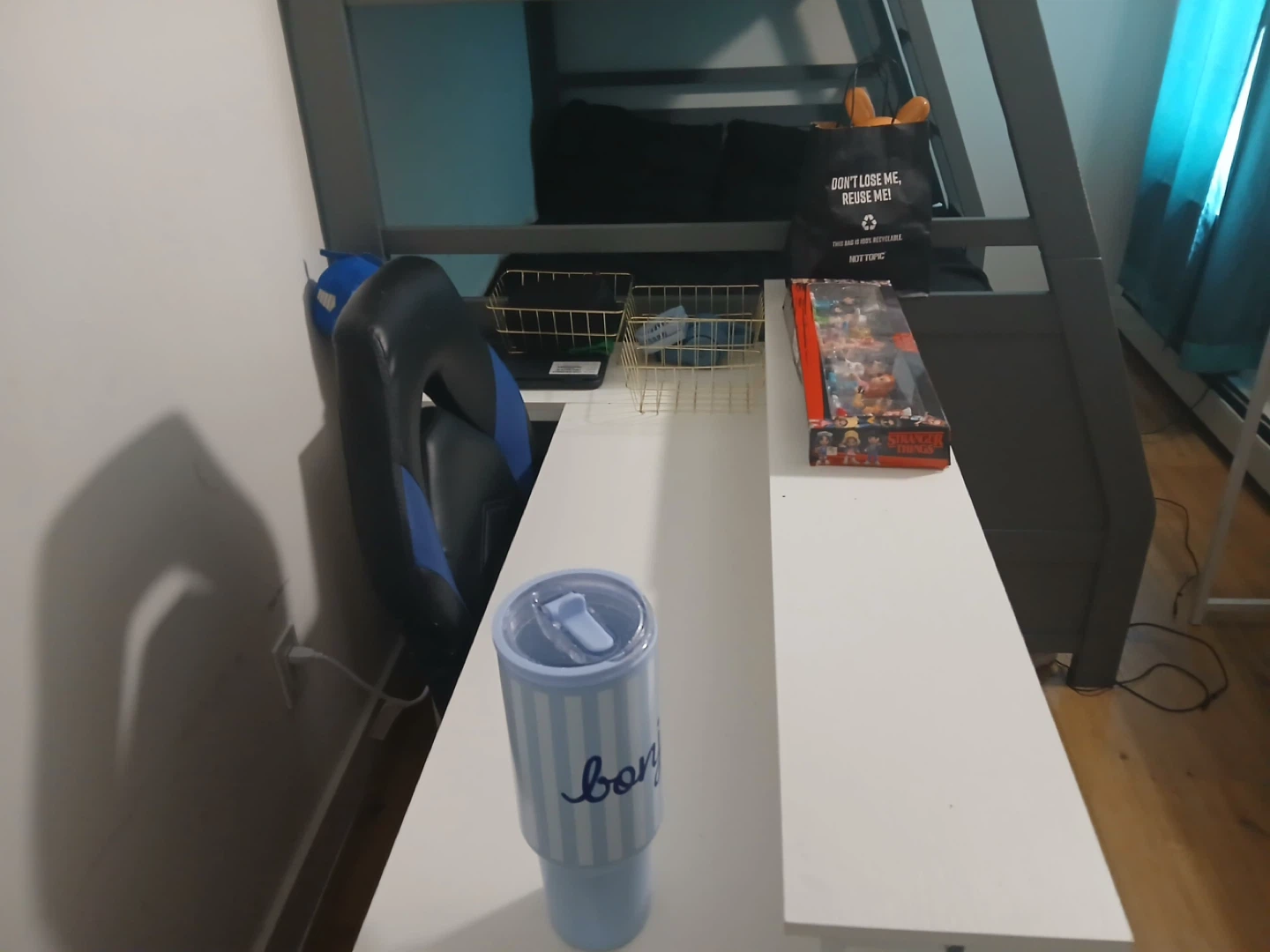 White gamer desk - photo 2