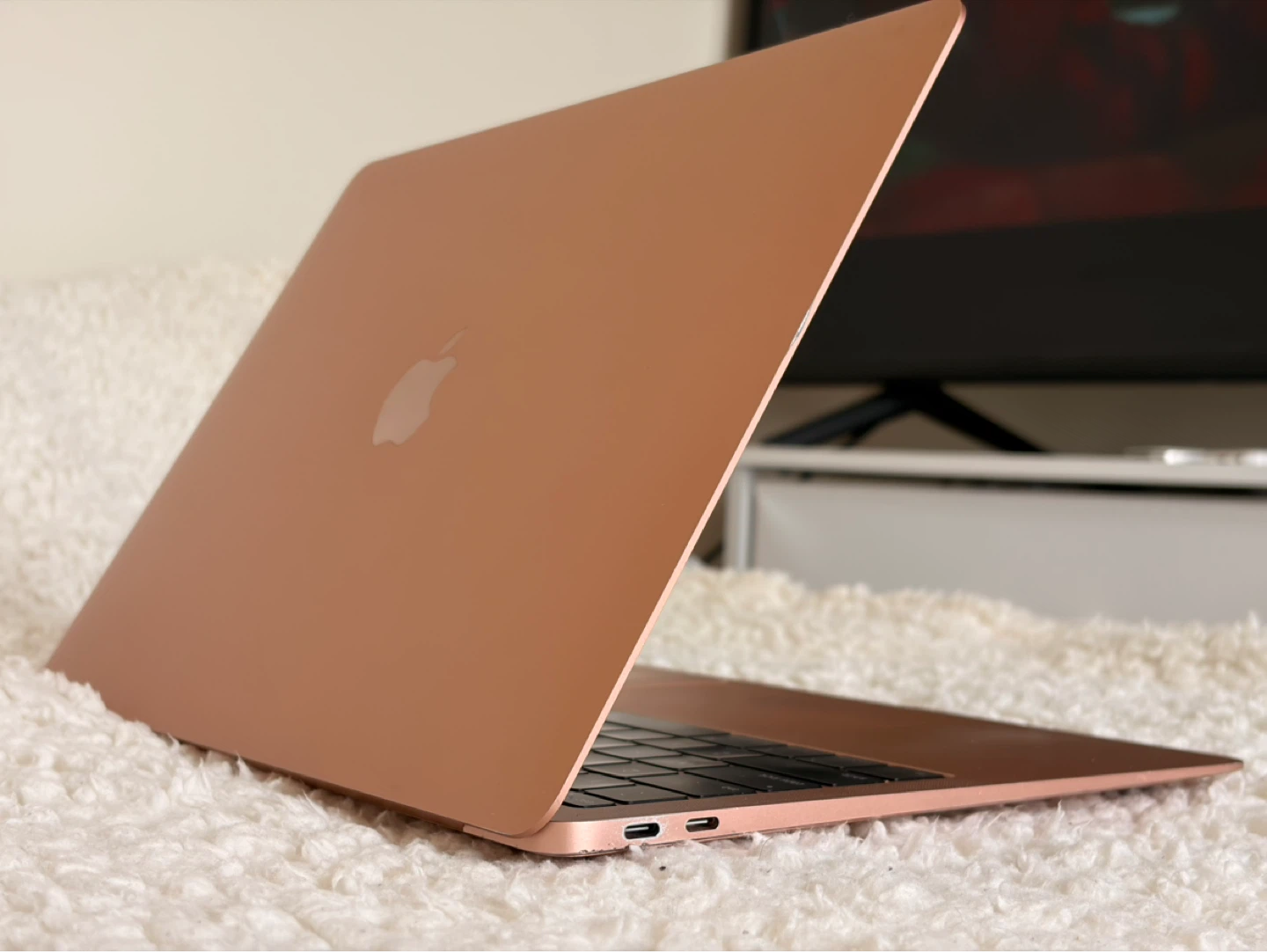 MacBook Air Rose Gold (Retina, 13-inch, 2019) — 250GB / i5 / 8GB - photo 3