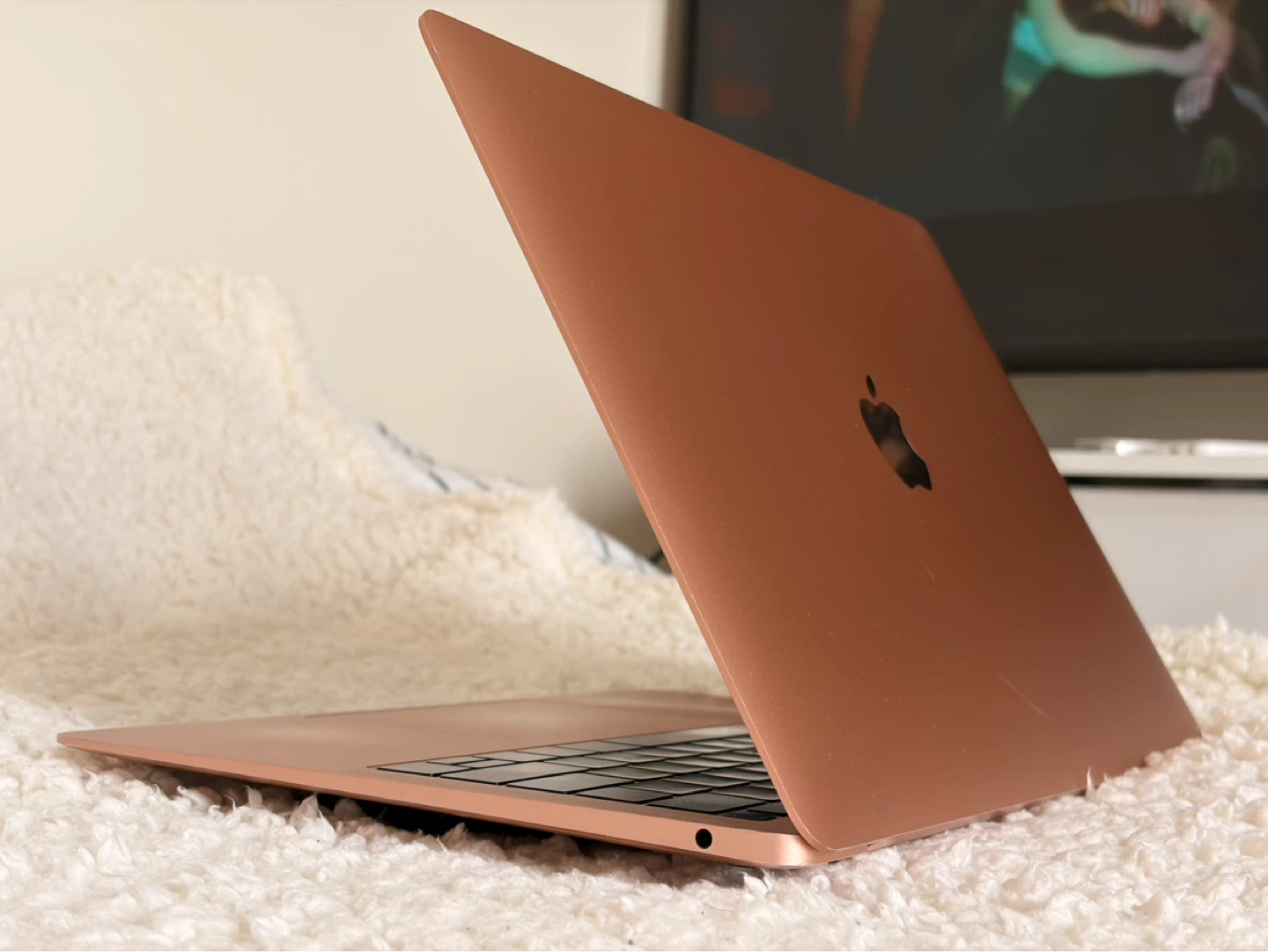 MacBook Air Rose Gold (Retina, 13-inch, 2019) — 250GB / i5 / 8GB - photo 4