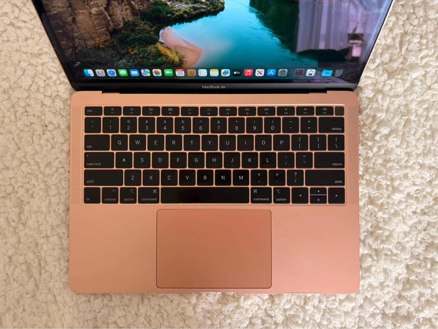 MacBook Air Rose Gold (Retina, 13-inch, 2019) — 250GB / i5 / 8GB - photo 2