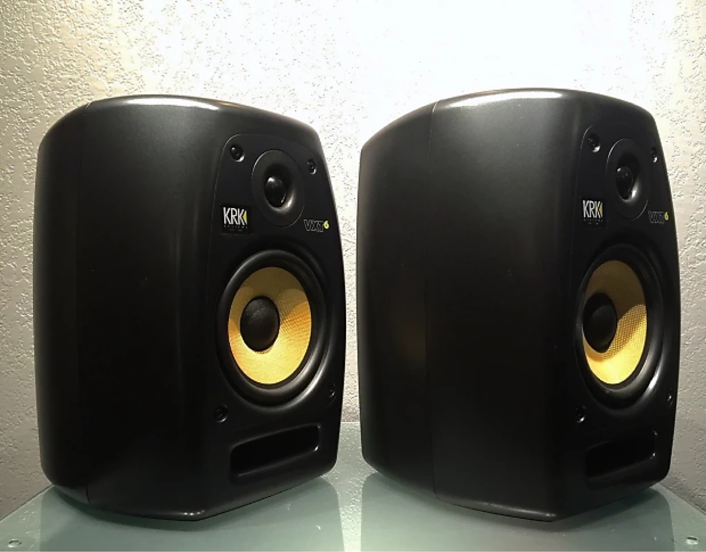 KRK VXT6 Studio Monitors (Pair) -Like New - photo 2