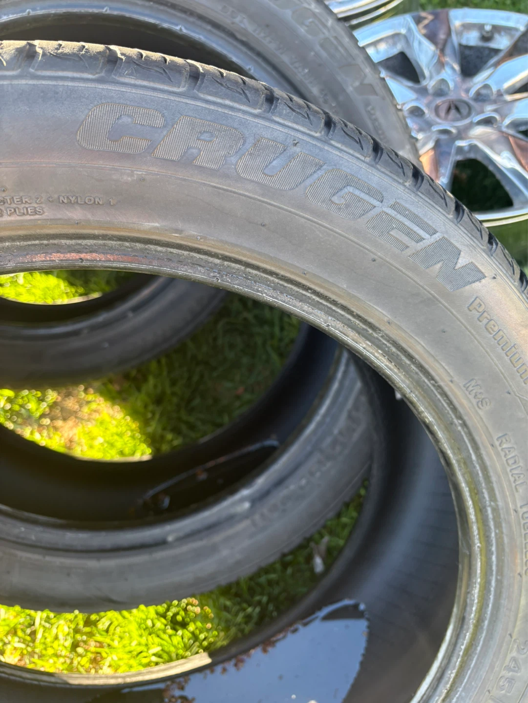 Four 245/45R19 Tires with  19" chrome Acura MDX rims - photo 2