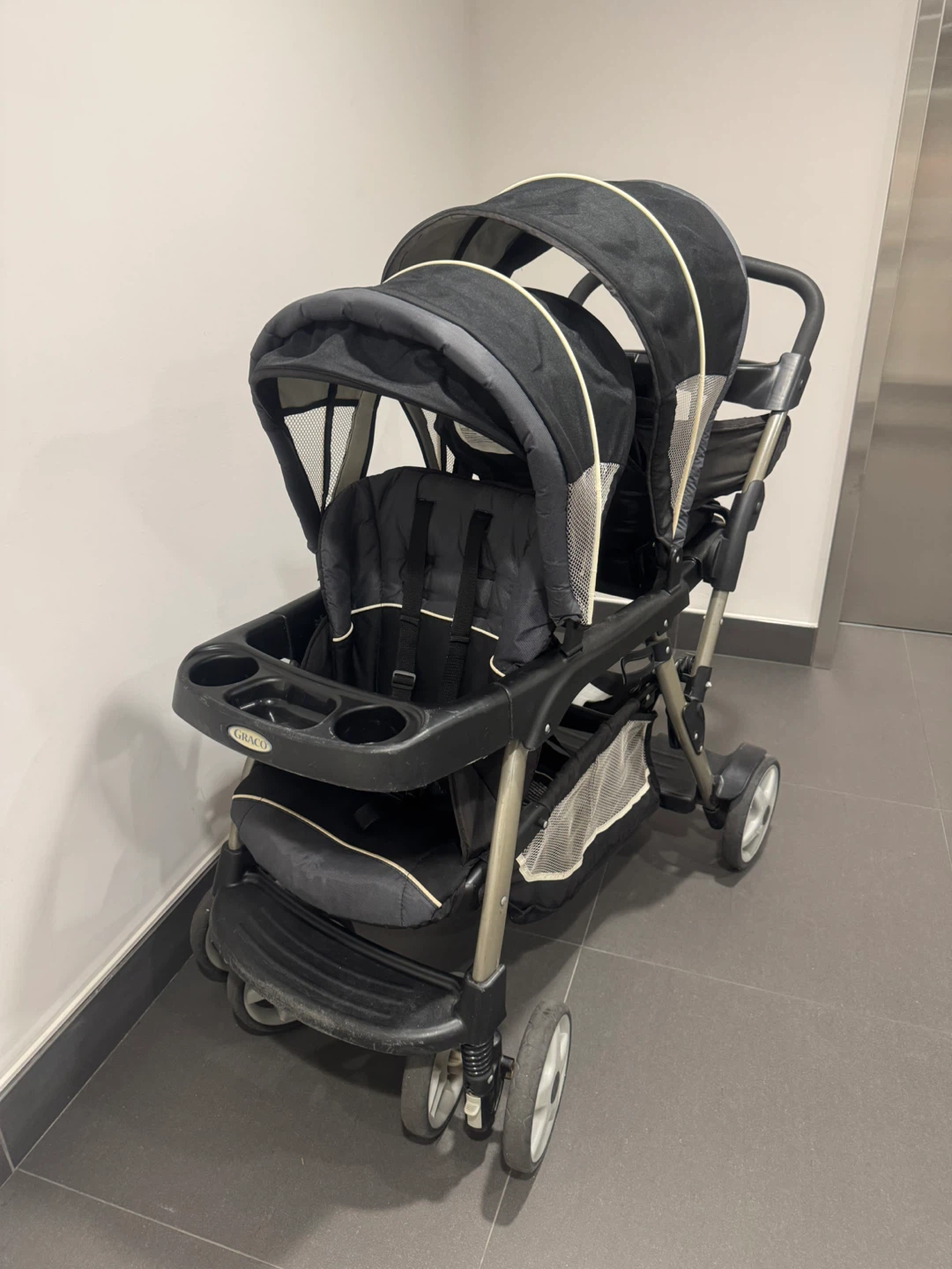 Like New Barley Used Graco Ready to Grow Double Stroller - photo 3