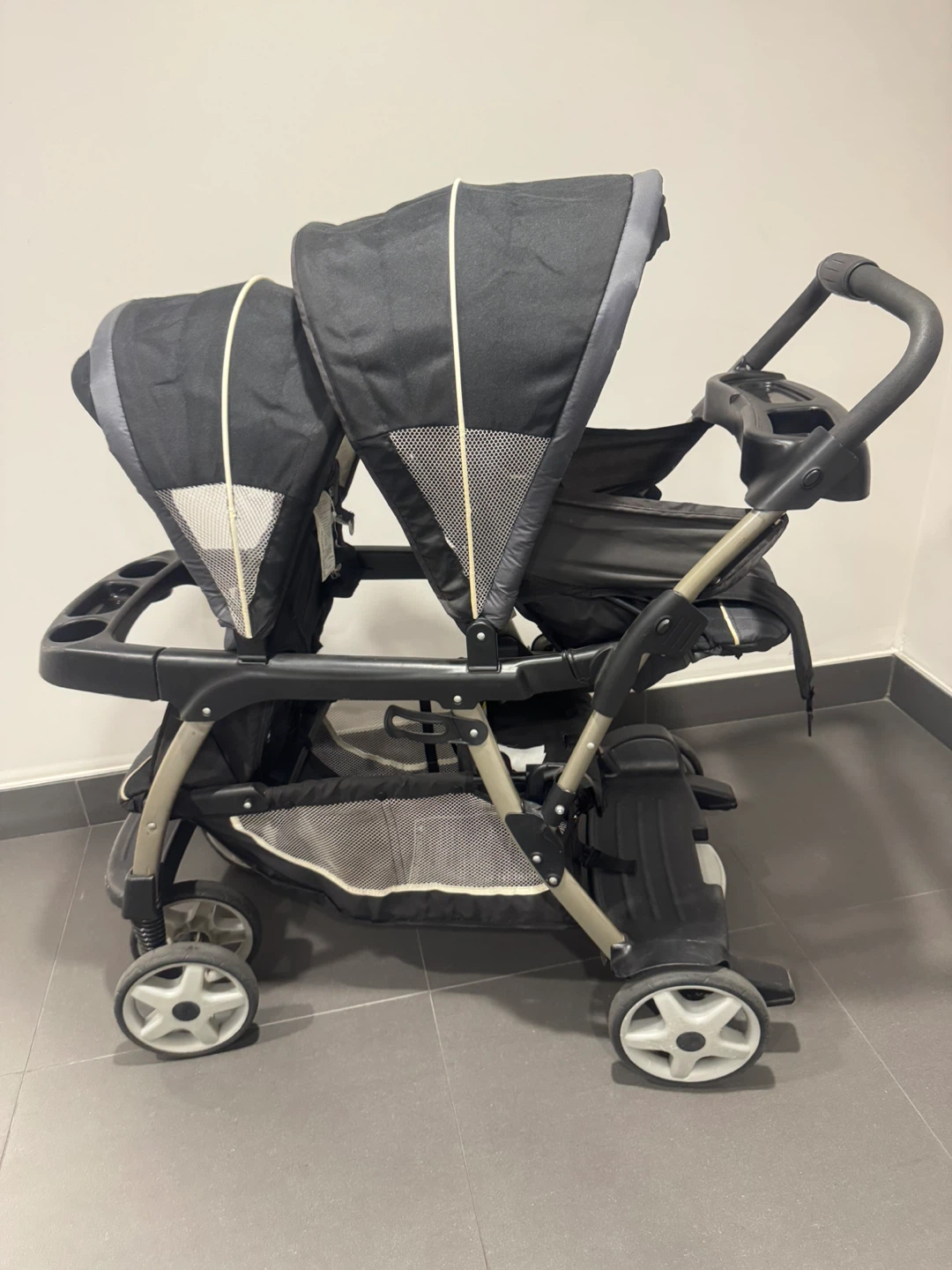 Like New Barley Used Graco Ready to Grow Double Stroller