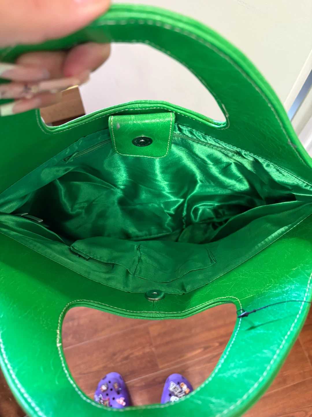 XOXO Green "Beau" Handbag - photo 2