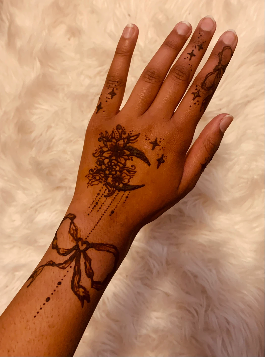 Henna Artist