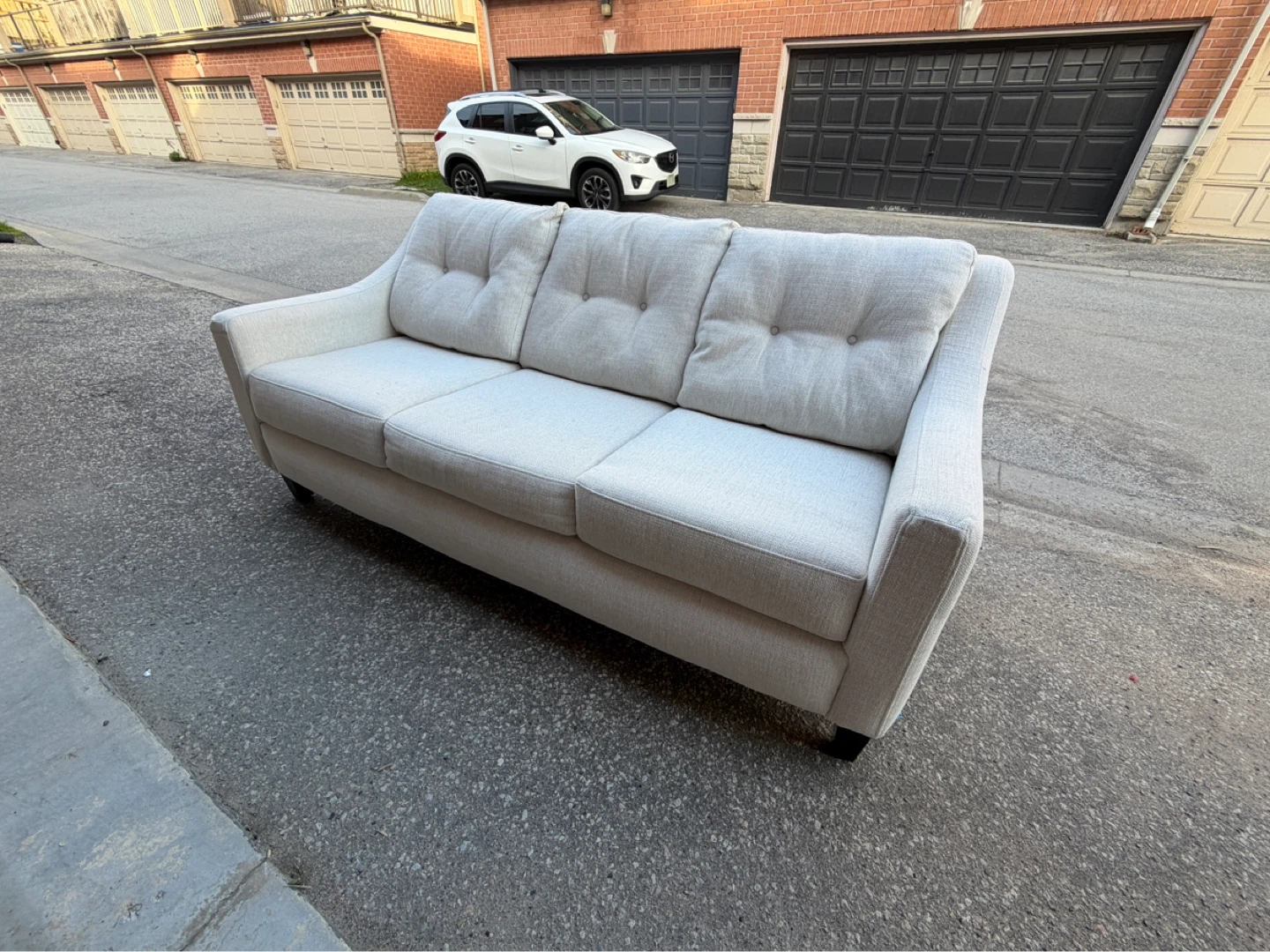 Like-New Couch - photo 3