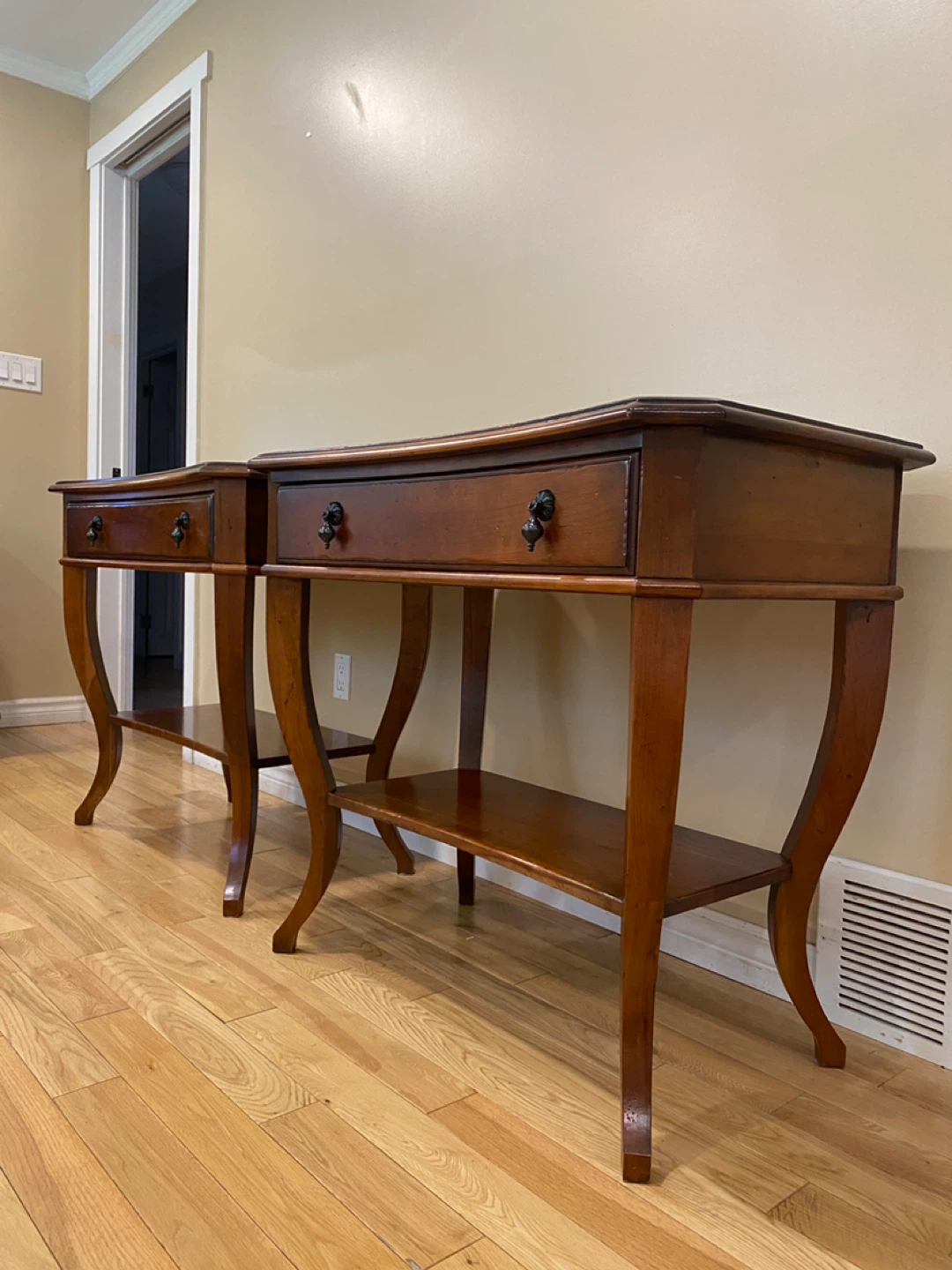 Pair of Harden Furniture Solid Cherry Nightstands (CAN DELIVER) - photo 4