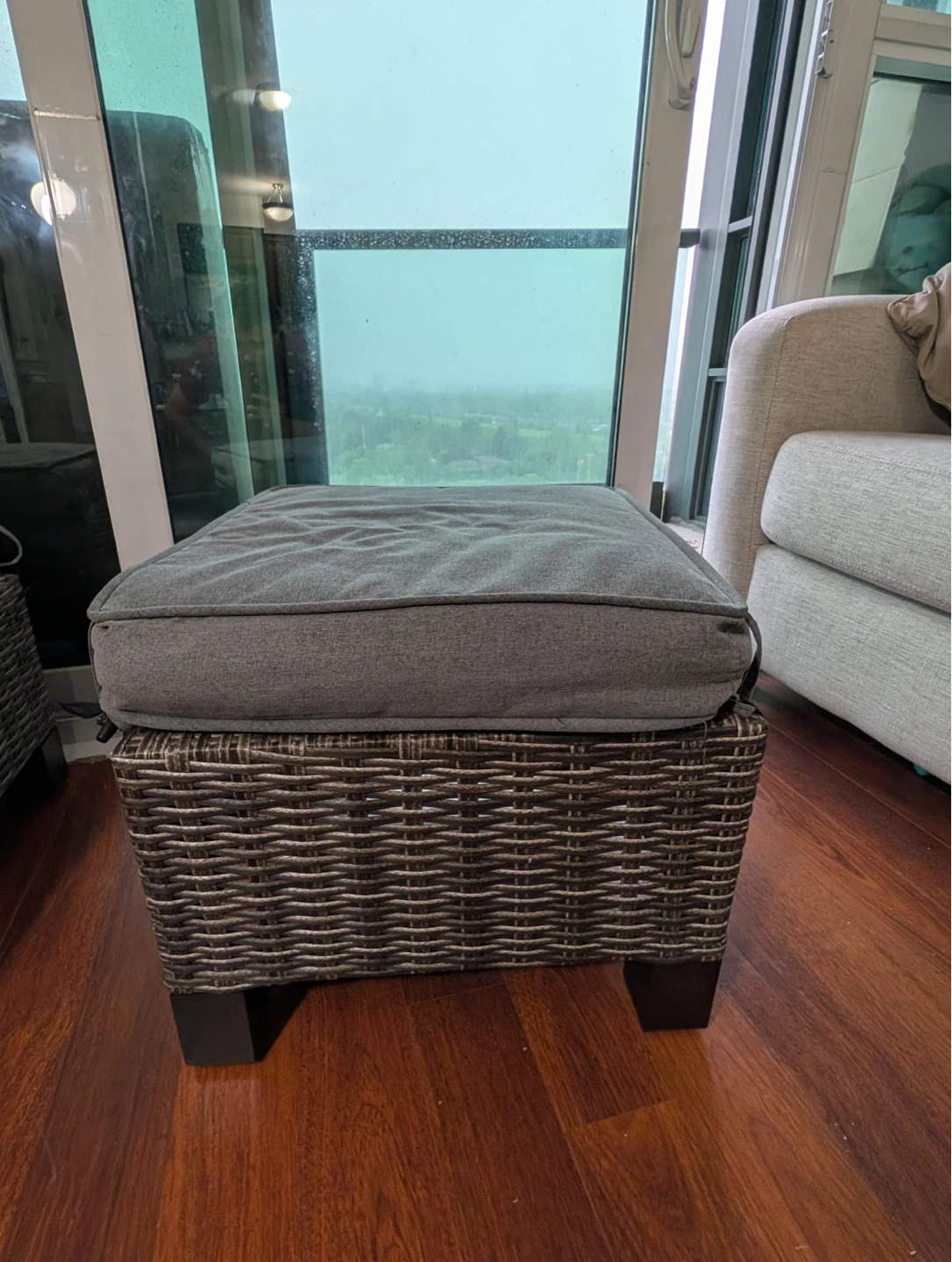 Wicker Ottoman with Grey Cushion - photo 2