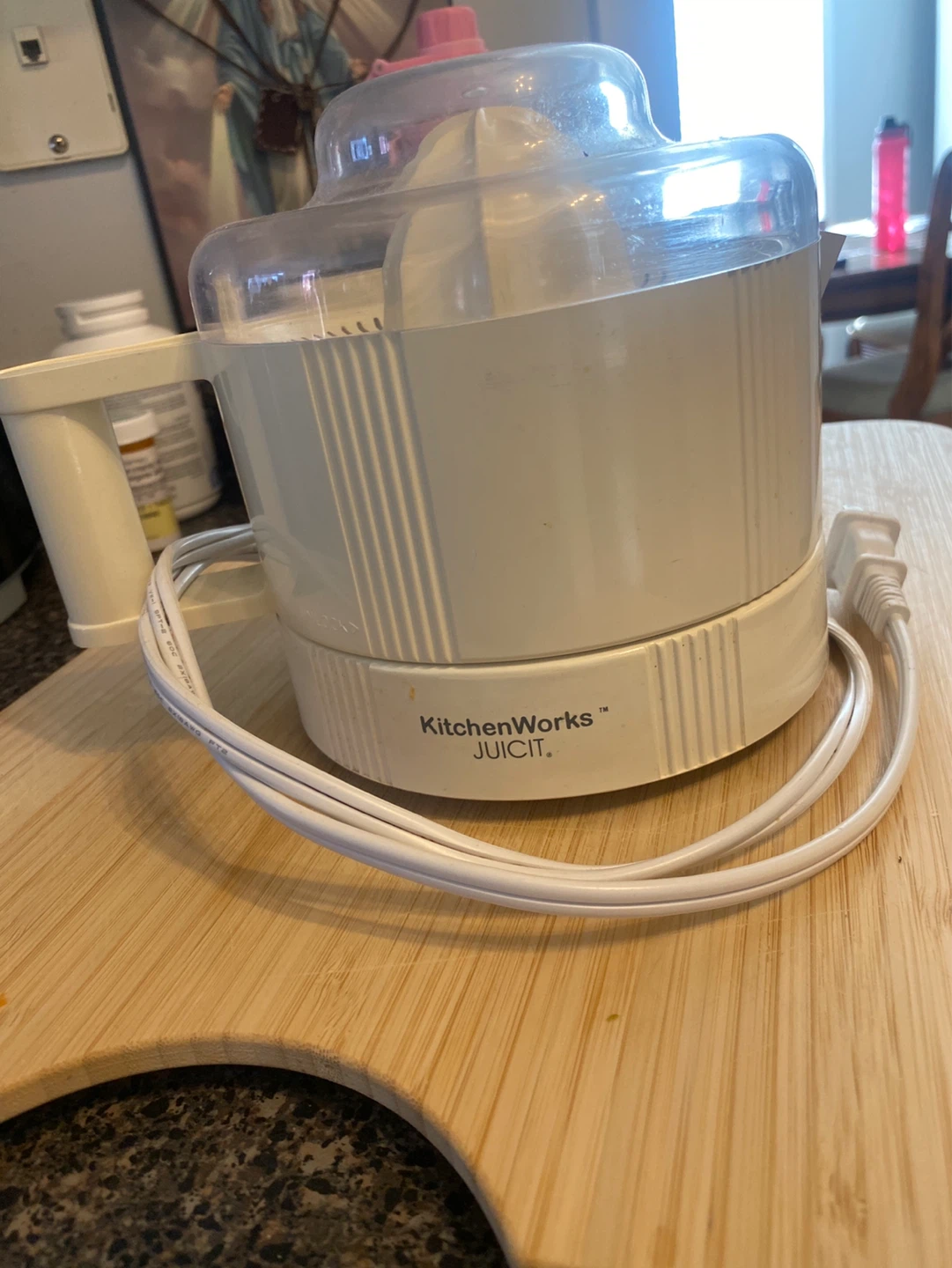 KitchenWorks Juicit Electric Juicer