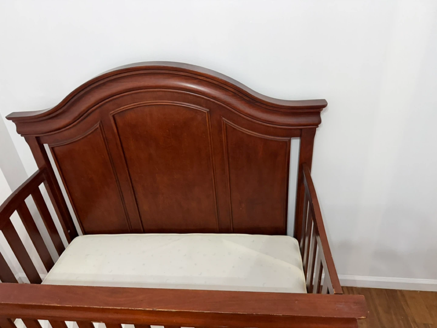 Wooden Convertible Crib - photo 4