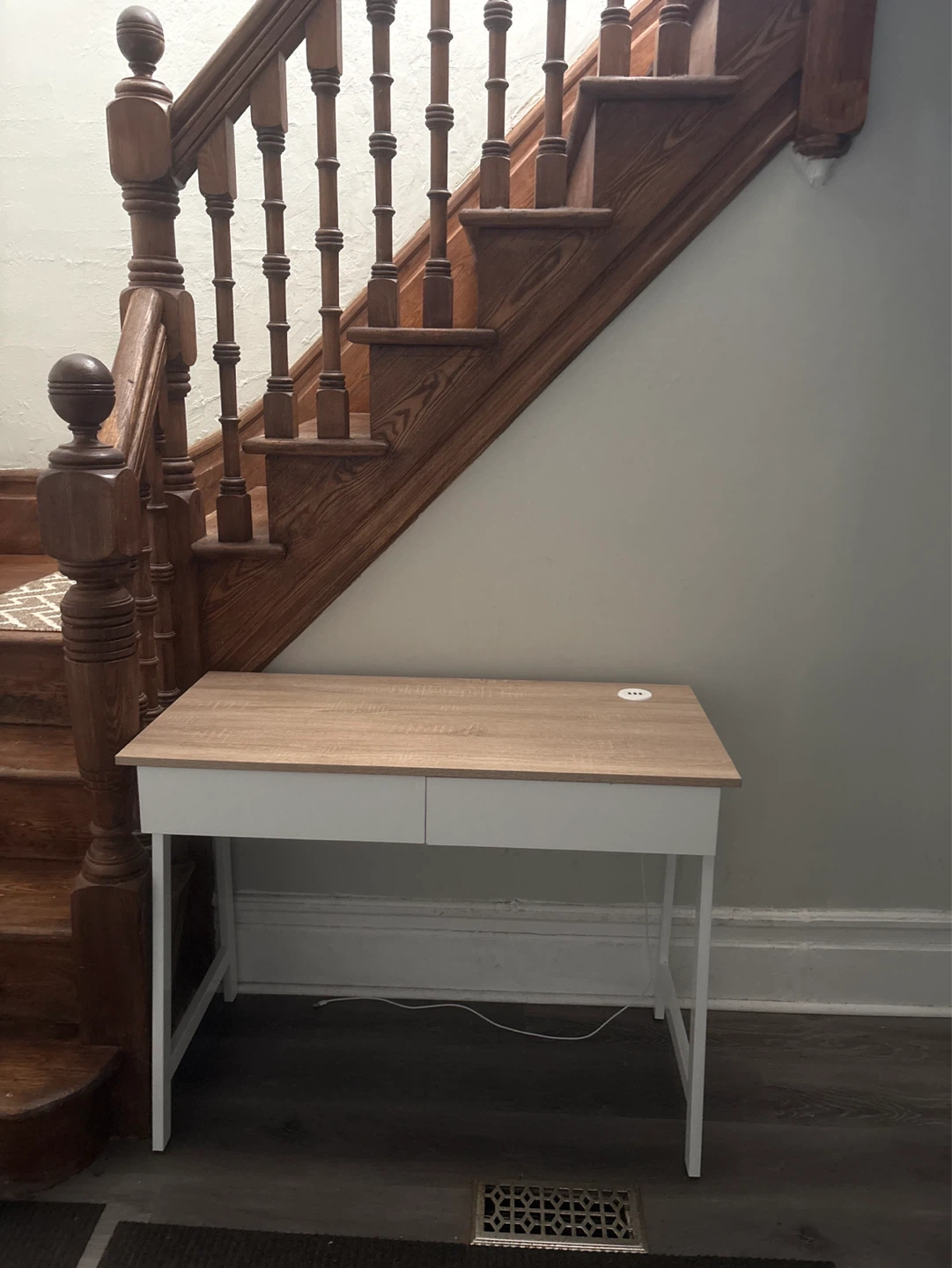 Desk in perfect condition