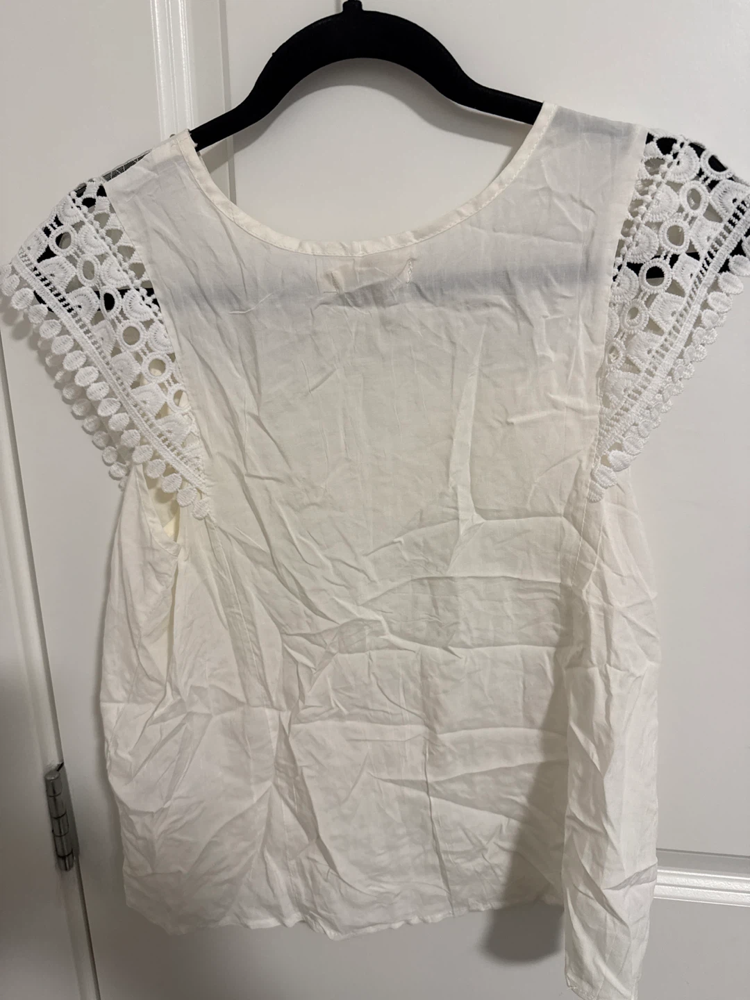 S-M. OLA white lace detail top - photo 2