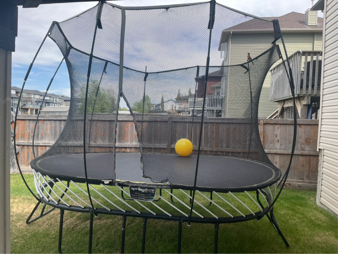 Springfree Trampoline with Safety Net