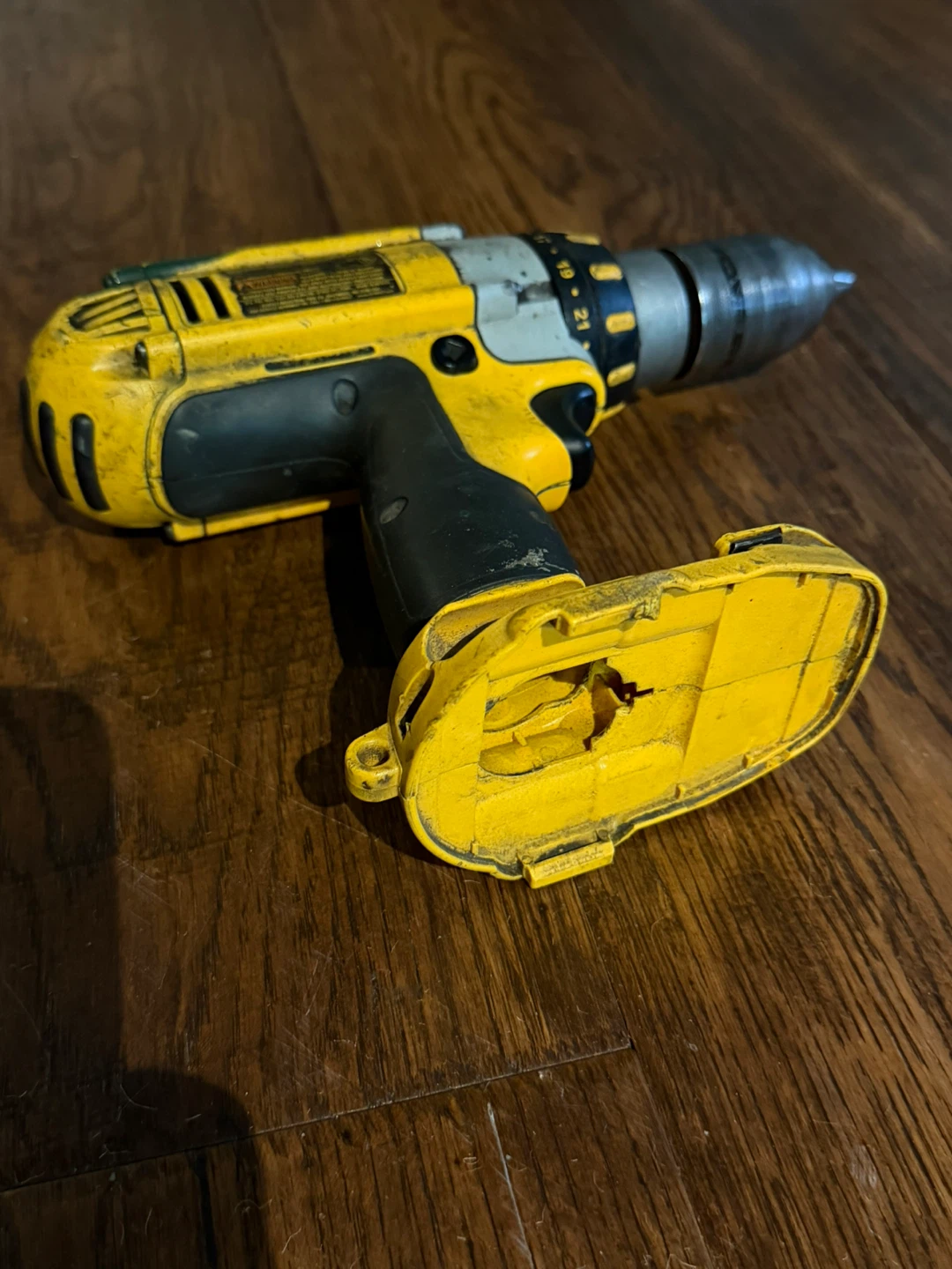 DeWalt DC930 Cordless Drill/Driver - photo 3