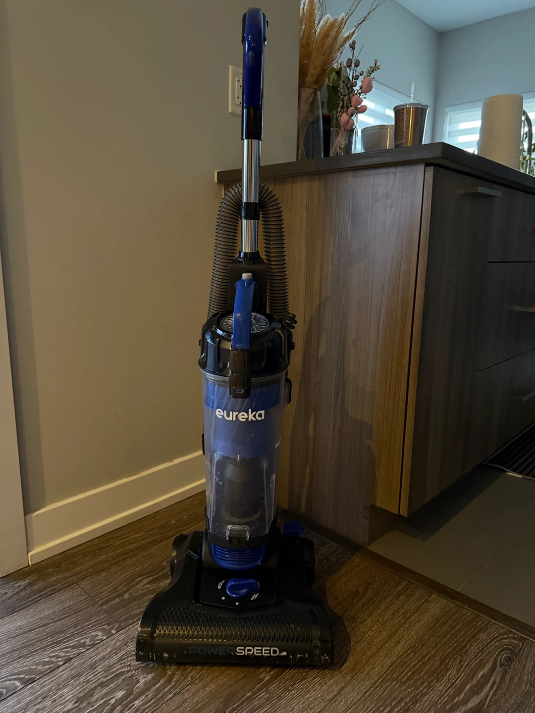 Eureka PowerSpeed Upright Vacuum Cleaner NEU280 - photo 2