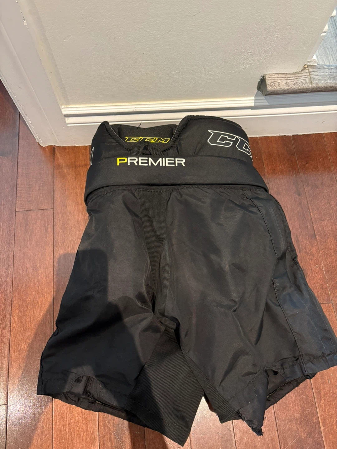 CCM Premier Goalie Pants - Size Junior Small - photo 3