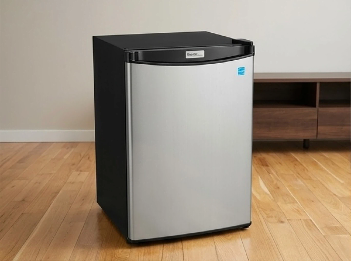 Danby Designer Mini Fridge (4.4 Cu. Ft.) - Works Perfectly!!
