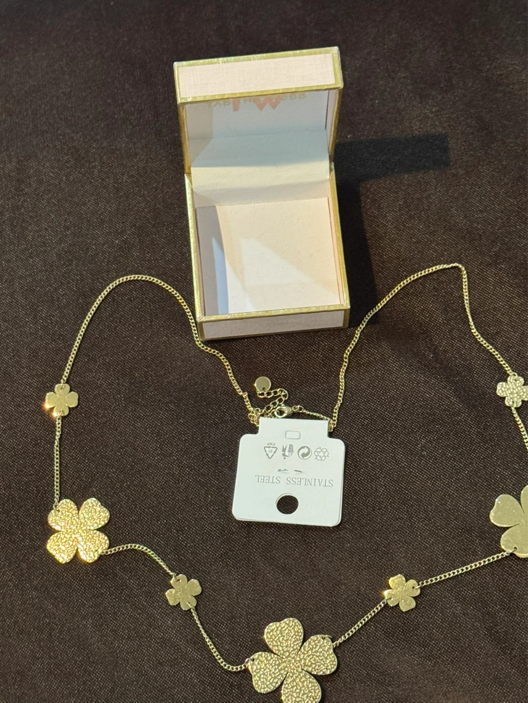 Gold Clover Necklace with Gift Box