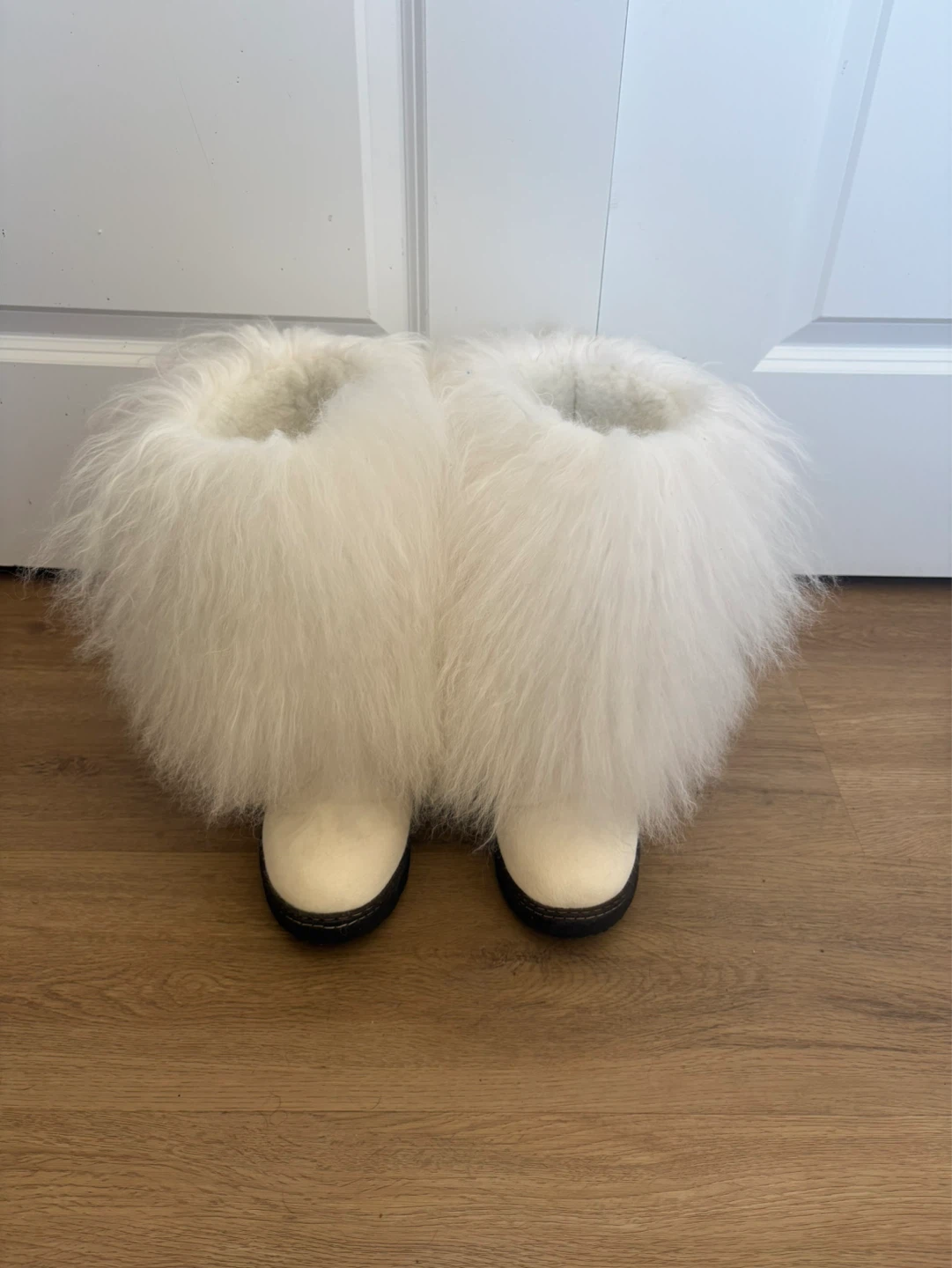 White fur Boots