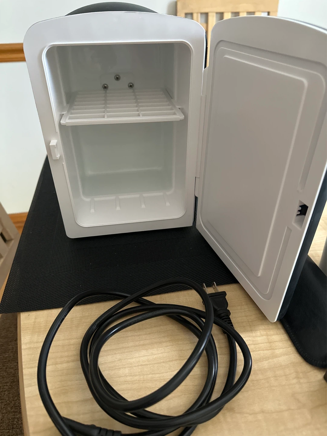 iceBlue Mini Fridge - photo 2