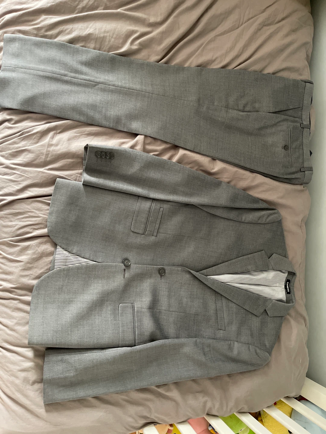 EXPRESS Men's Slim Fit Suit   - Size 36R/30