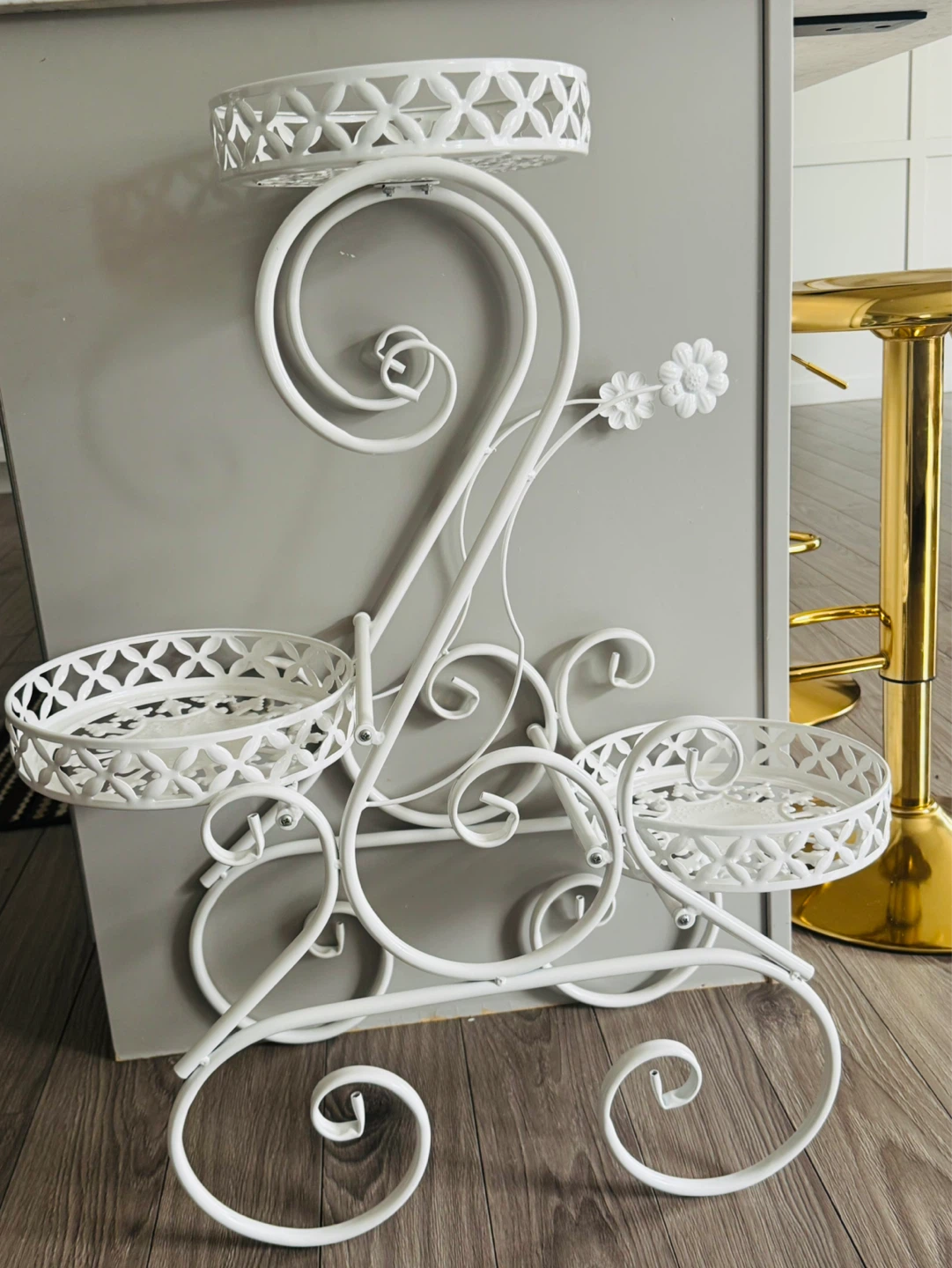 Black and white metal plant stands - photo 3
