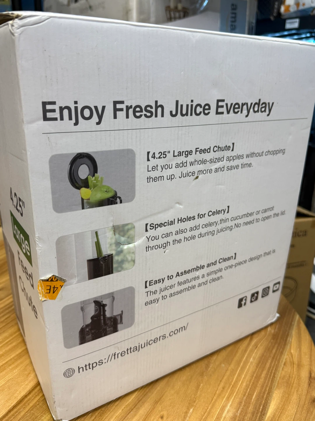 Fretta Self Feeding Slow Masticating Juicer - photo 2