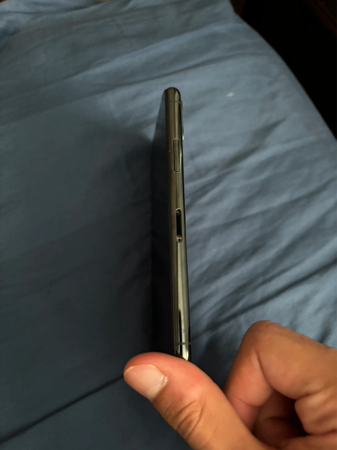 iPhone 11 Pro - photo 3