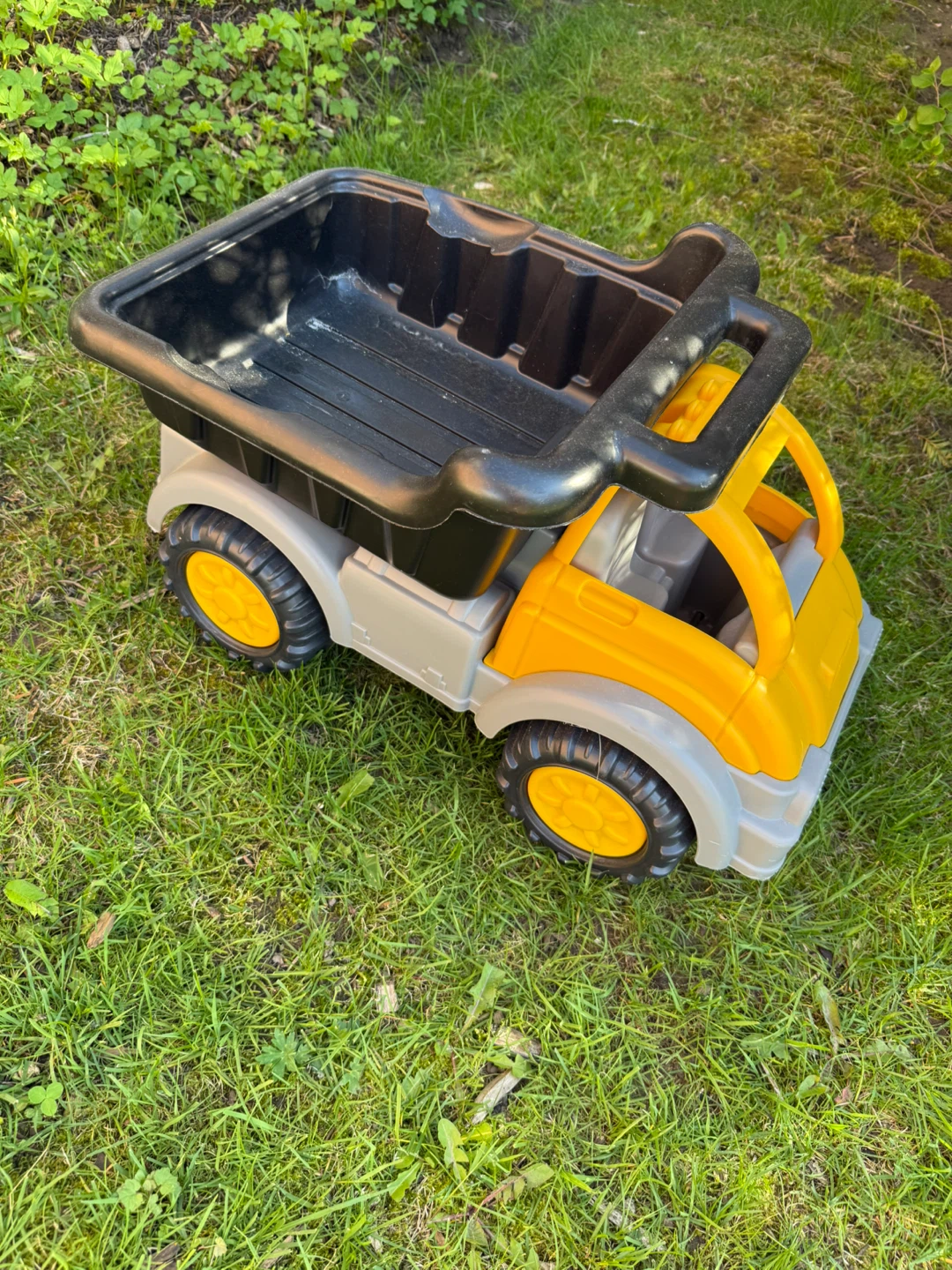 Large Yellow and Grey Plastic Dump Truck Toy - photo 5