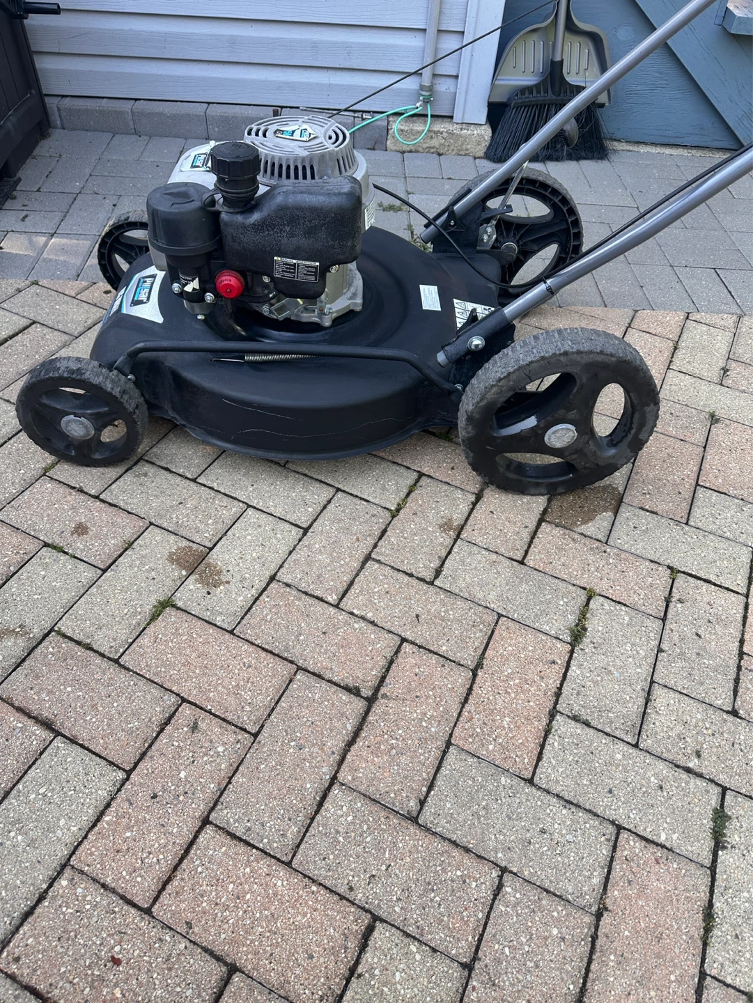 Lawn mower - photo 4