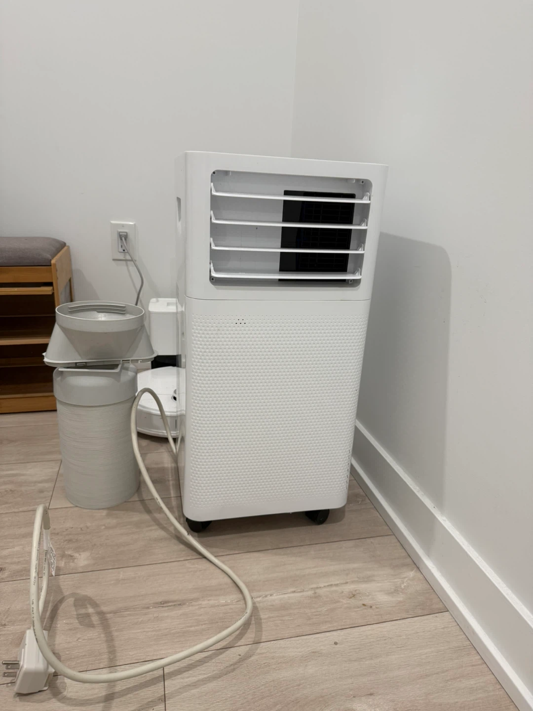 TCL Portable Air Conditioner & Vent Kit - photo 2