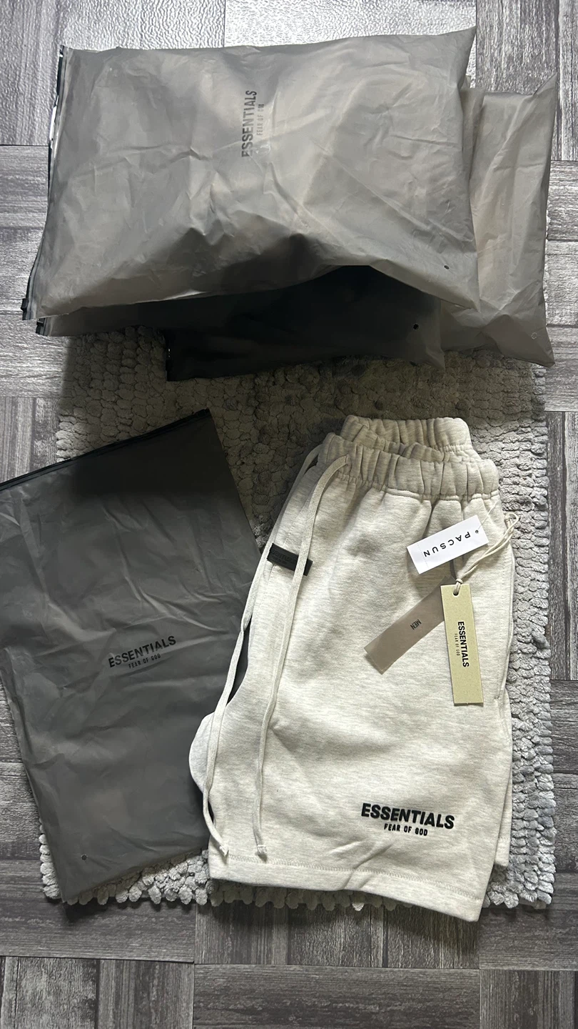 ESSENTIALS Light Oatmeal Fear of God Men's shorts - photo 2