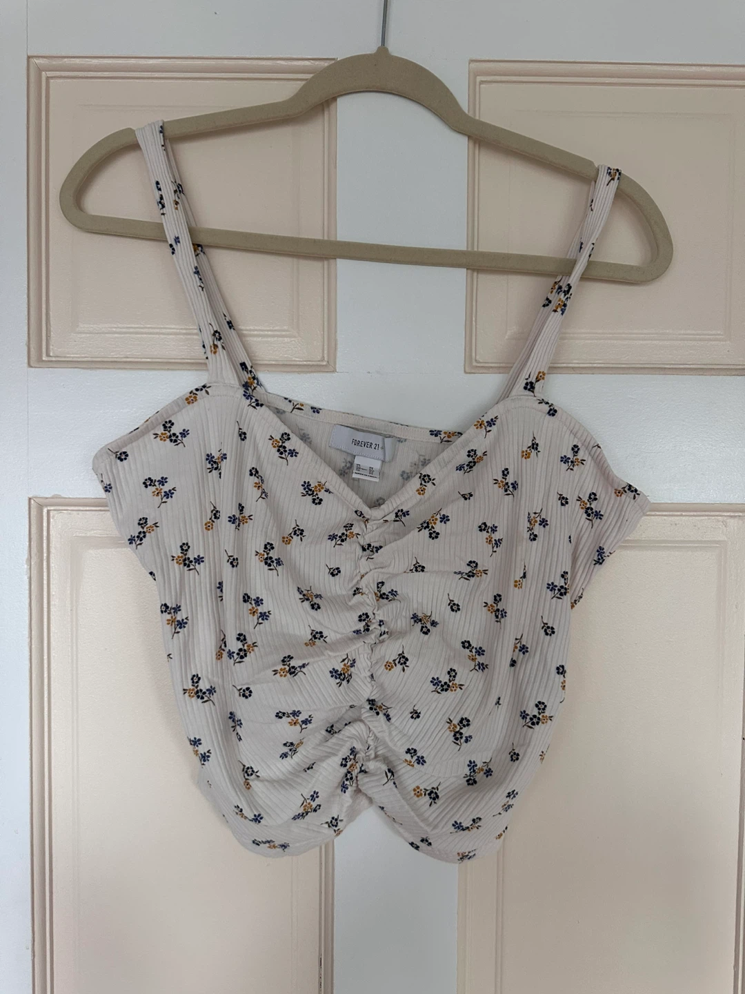 Forever 21 White Floral Ruched Crop Top