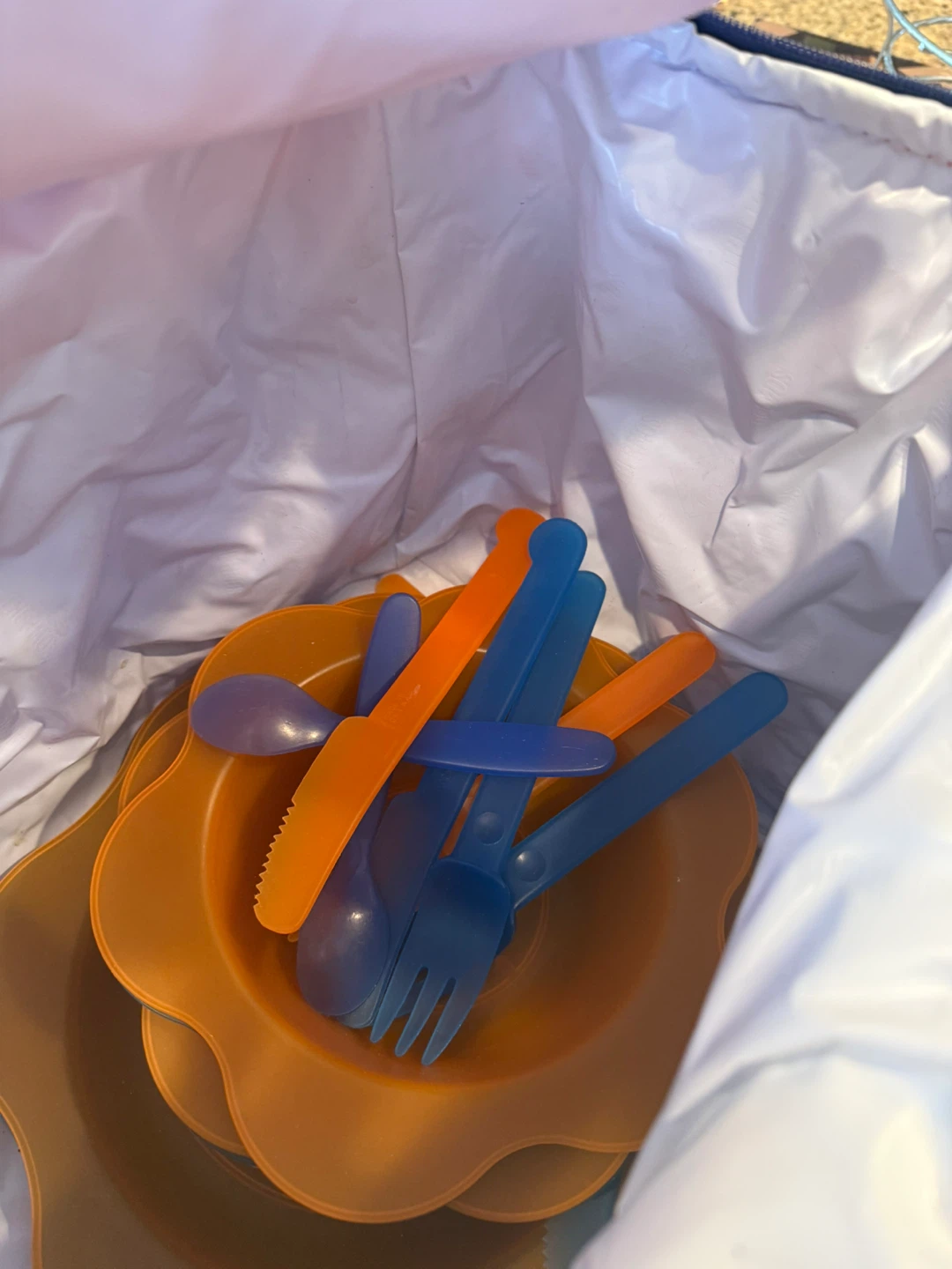 M&M's Cooler Bag with Utensils and Plates - photo 3